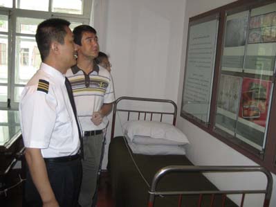 南航新疆飞行一大队举行旺季生产党日活动