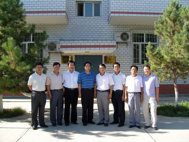 空管局领导赴新疆阜康导航站进行考察慰问