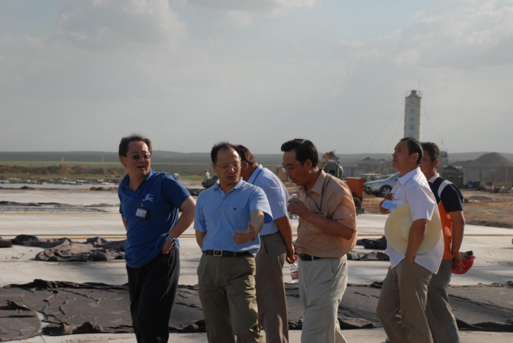 韩志亮总经理到锡林机场检查不停航施工