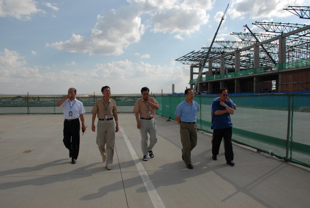 韩志亮总经理到锡林机场检查不停航施工