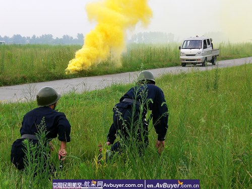 民航飞院新津分院组织反恐应急处置演练