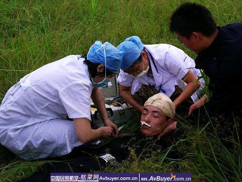 民航飞院新津分院组织反恐应急处置演练