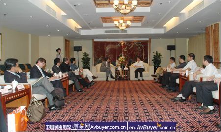 宁波市政府副秘书长会见TNT中国区总经理一行