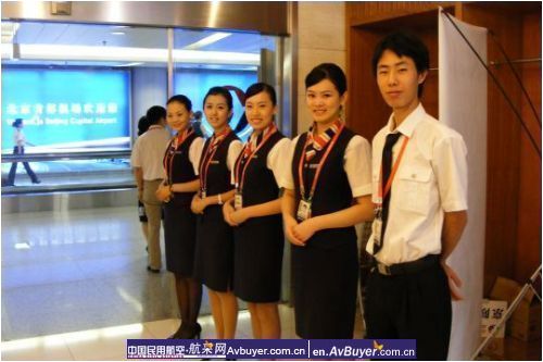 东航塑金牌服务，为奥运冠军喝彩