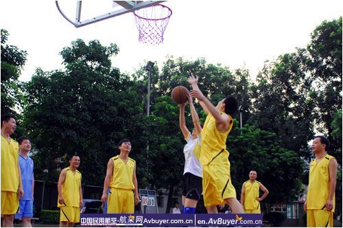 朗朗笑声传递员工之间的情谊 营造健康的生活