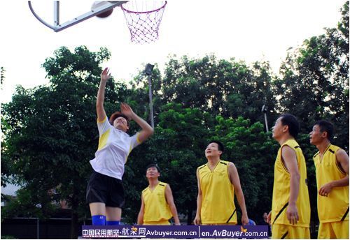 朗朗笑声传递员工之间的情谊 营造健康的生活