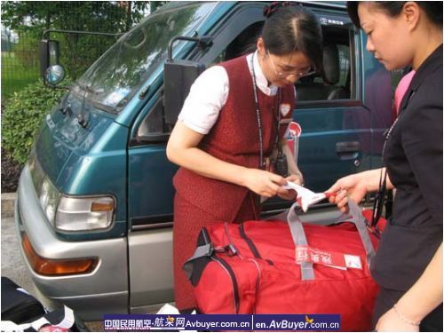 残奥会运动员载誉归来 国航重庆悉心保障