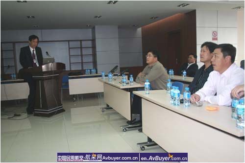 南航股份公司党委书记视察南阳飞行训练基地