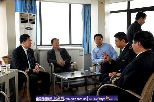 民航飞院郑孝雍校长一行赴洛阳分院调研