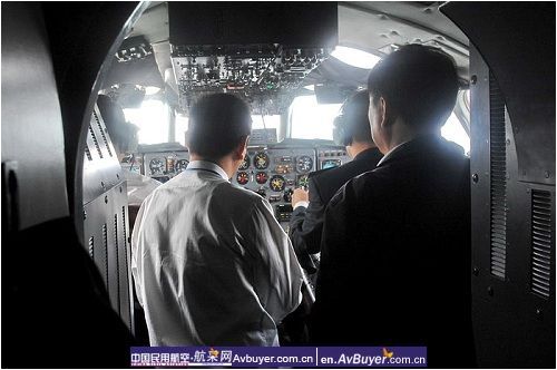 民航飞院郑孝雍校长一行赴洛阳分院调研