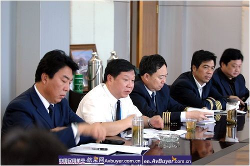 民航飞院郑孝雍校长一行赴洛阳分院调研