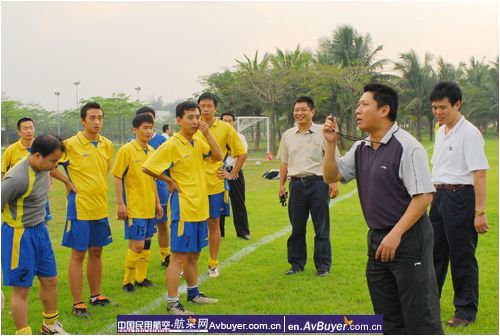 海南空管举行男子足球赛