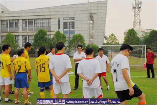 海南空管举行男子足球赛