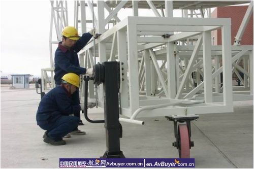 东航甘肃维修部举行320飞机尾坞交付仪式