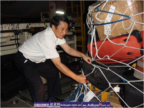 国航曼谷营业部紧急疏散滞泰旅客纪实