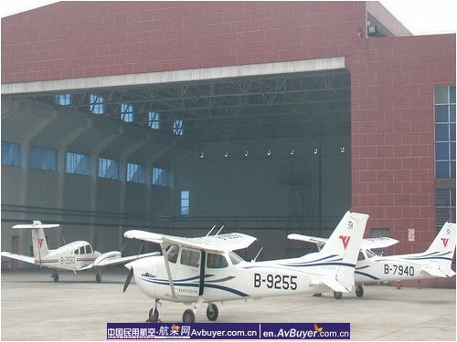 飞院广汉分院塞斯纳172RB-9255首次2年检