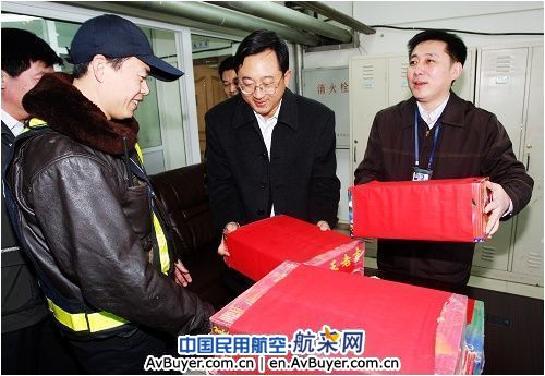 南航股份总工程师唐兵大连飞机维修厂调研