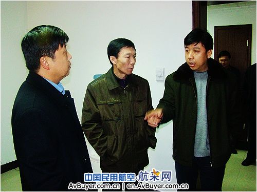 西北空管局王战局长和彭刚书记视察区管指挥部