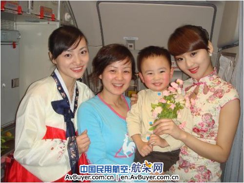 大年三十喜气洋洋，三亚航班喜迎新春