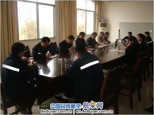 飞院广汉机务“六项措施”规范值班制度