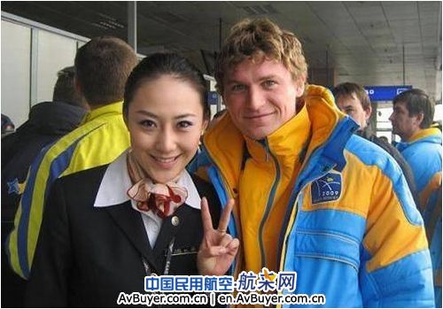 南航黑龙江分公司顺利保障大冬会代表团抵哈
