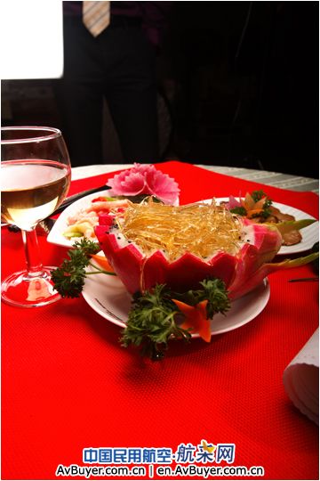 尽享尊贵礼遇 深航全力打造北京精品航线