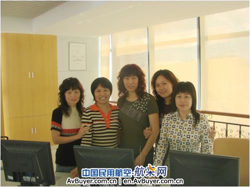 瞧，天边那抹绚丽的彩霞