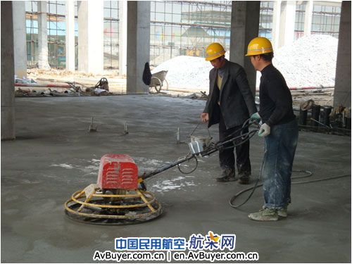 为国庆献礼 南阳机场航站楼改扩建工程加班加点