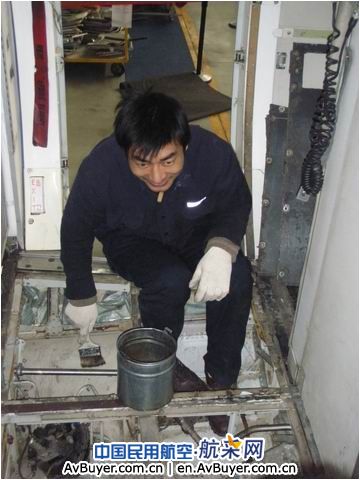 众人齐努力 高奏凯歌还之机务精神