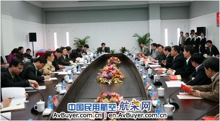 上海市委副书记、市长韩正到中国商飞调研