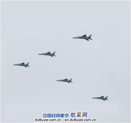 中航工业派出精兵为青岛海上大阅兵保驾护航