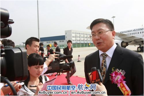 深航与高新奇科技签订战略合作伙伴协议