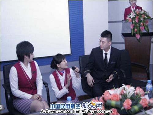 南航珠海公司举行客舱"金话筒"广播比赛迎五四