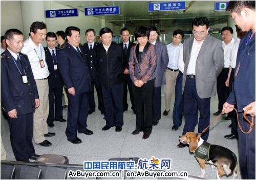 省领导到济南机场检查指导甲型H1N1流感防控工作