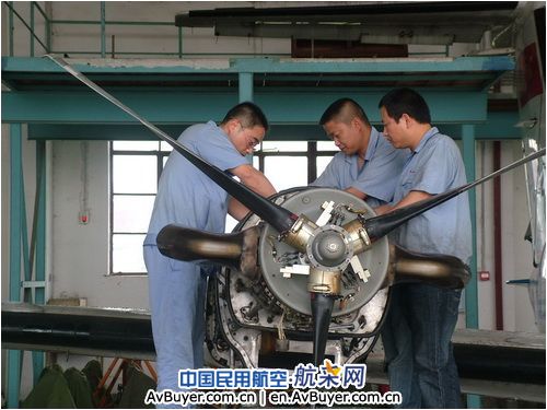 广汉成功完成夏延2台在翼发动机对调工作