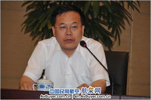 安徽机场集团举办学习实践科学发展观专题党课