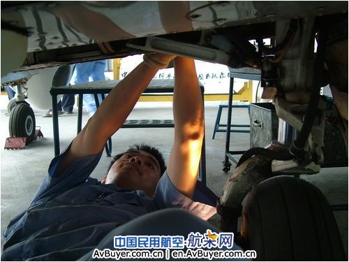 广汉机务排除西门诺尔B-3593结构件裂纹隐患