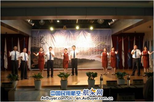 诵读经典 聆听文明--国航重庆团委举办诵读活动