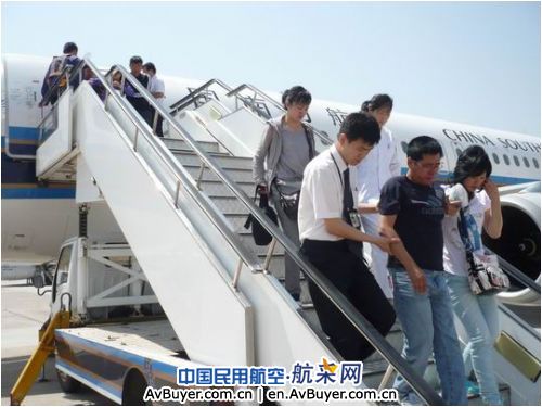 南航两家分公司生命接力挽救发病旅客