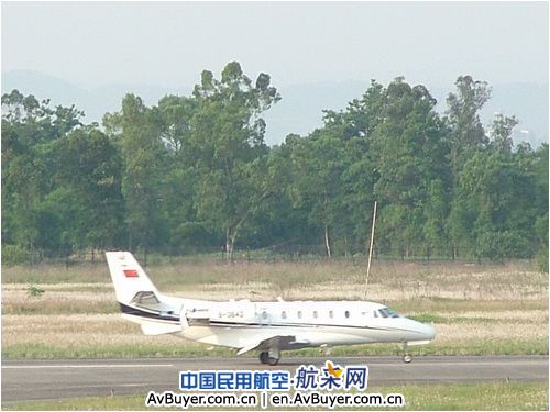 民航局校飞中心B-3642广汉机场校验飞行