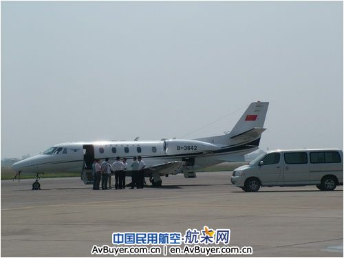 民航局校飞中心B-3642广汉机场校验飞行