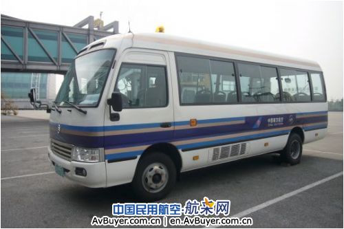 南航货运:摆渡车辆添新丁 服务提升有保证