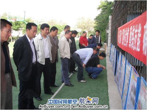 东航甘肃分公司车辆保障部举办交通图片展教育