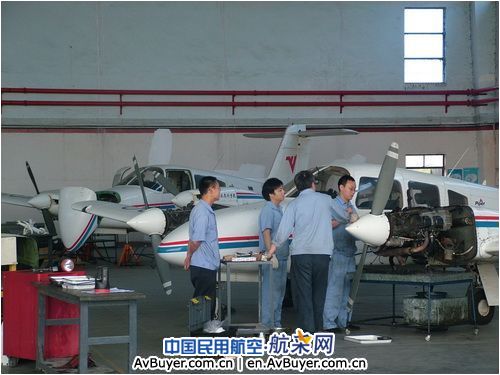 广汉机务召开夏季飞机维护技术研讨会