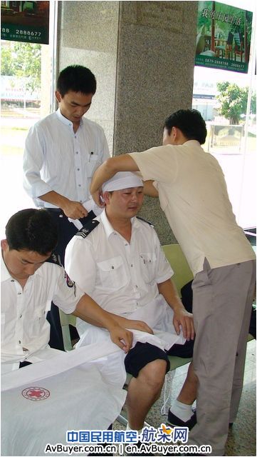 普洱思茅机场地服部开展应急救护单项演练