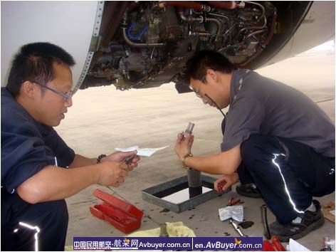 国航成都维修基地员工积极进行岗位技术练兵