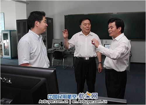 民航局李家祥局长视察民航大学科研产业基地