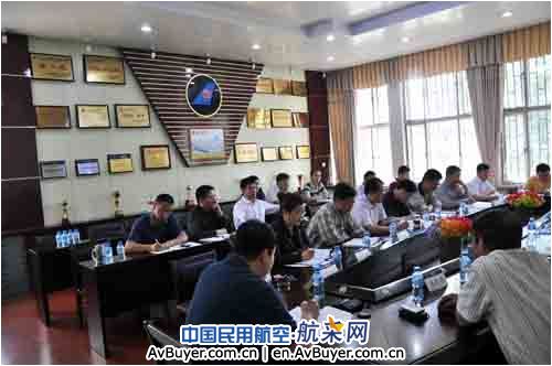 南航新疆飞行部三个一启动安全生产月活动 |