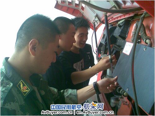 锡林浩特机场公司完成消防车辆换季保养工作