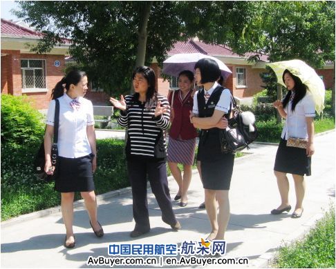 南航新疆爱心回报篇儿童村“六一”亲子活动记